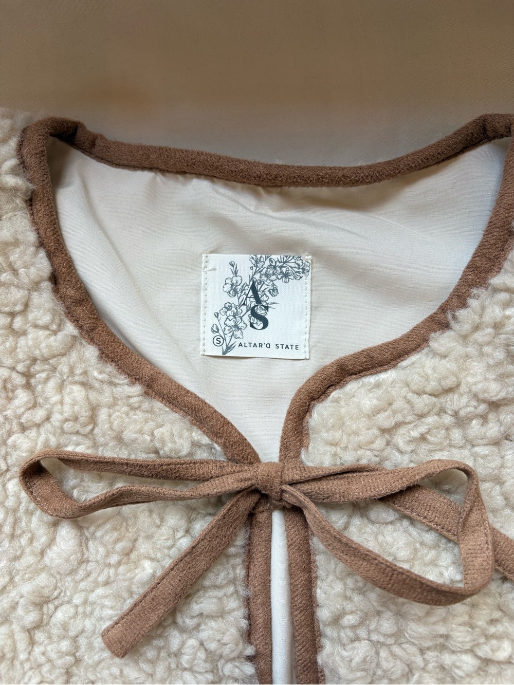 Altar'd State Cream Sherpa Tie-Front Vest NWOT - Picture 3 of 7